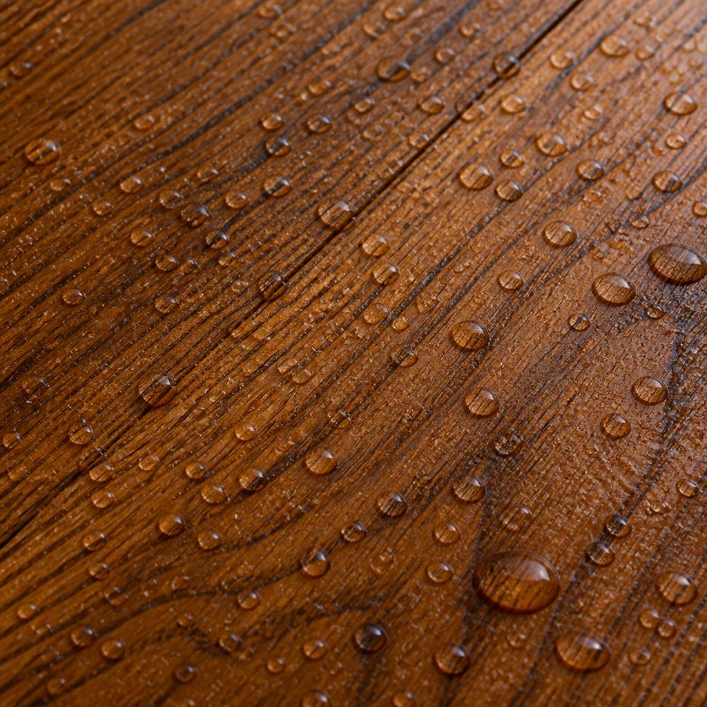 Detail • Waterproof Beading